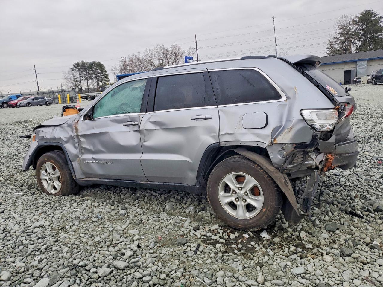 2015 JEEP GRAND CHEROKEE LAREDO photo 2