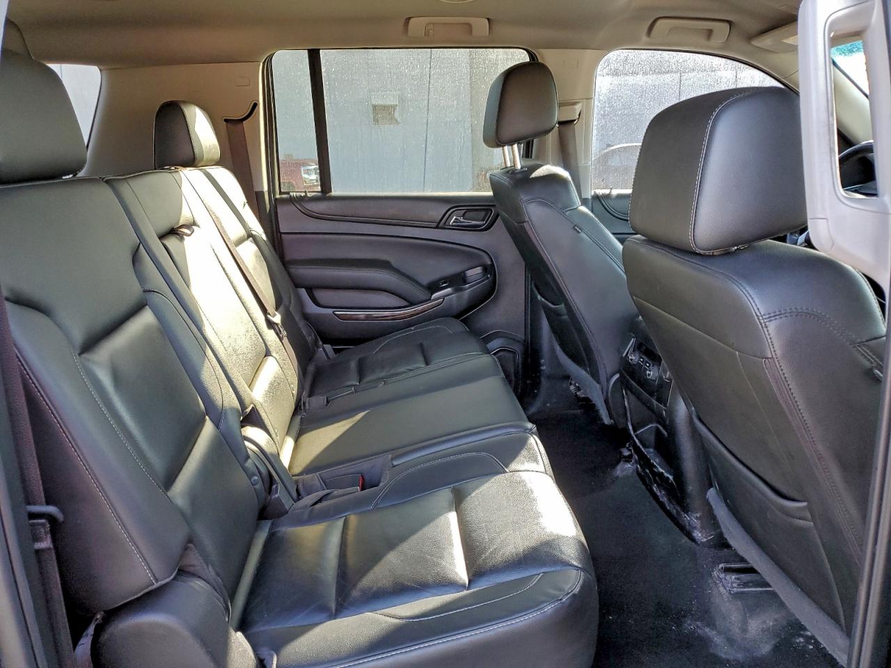 2018 CHEVROLET SUBURBAN K1500 LT photo 11