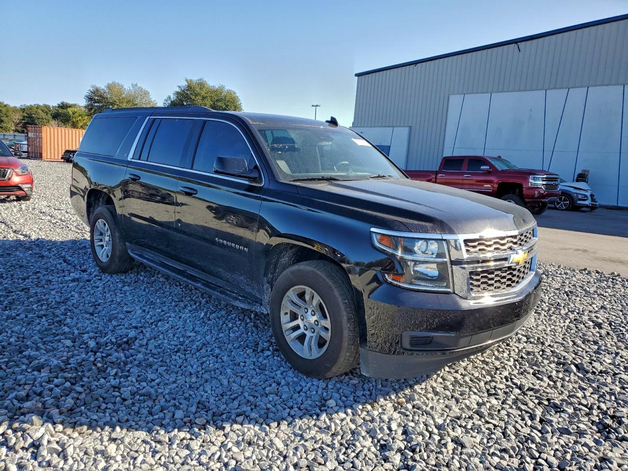 2018 CHEVROLET SUBURBAN K1500 LT photo 4