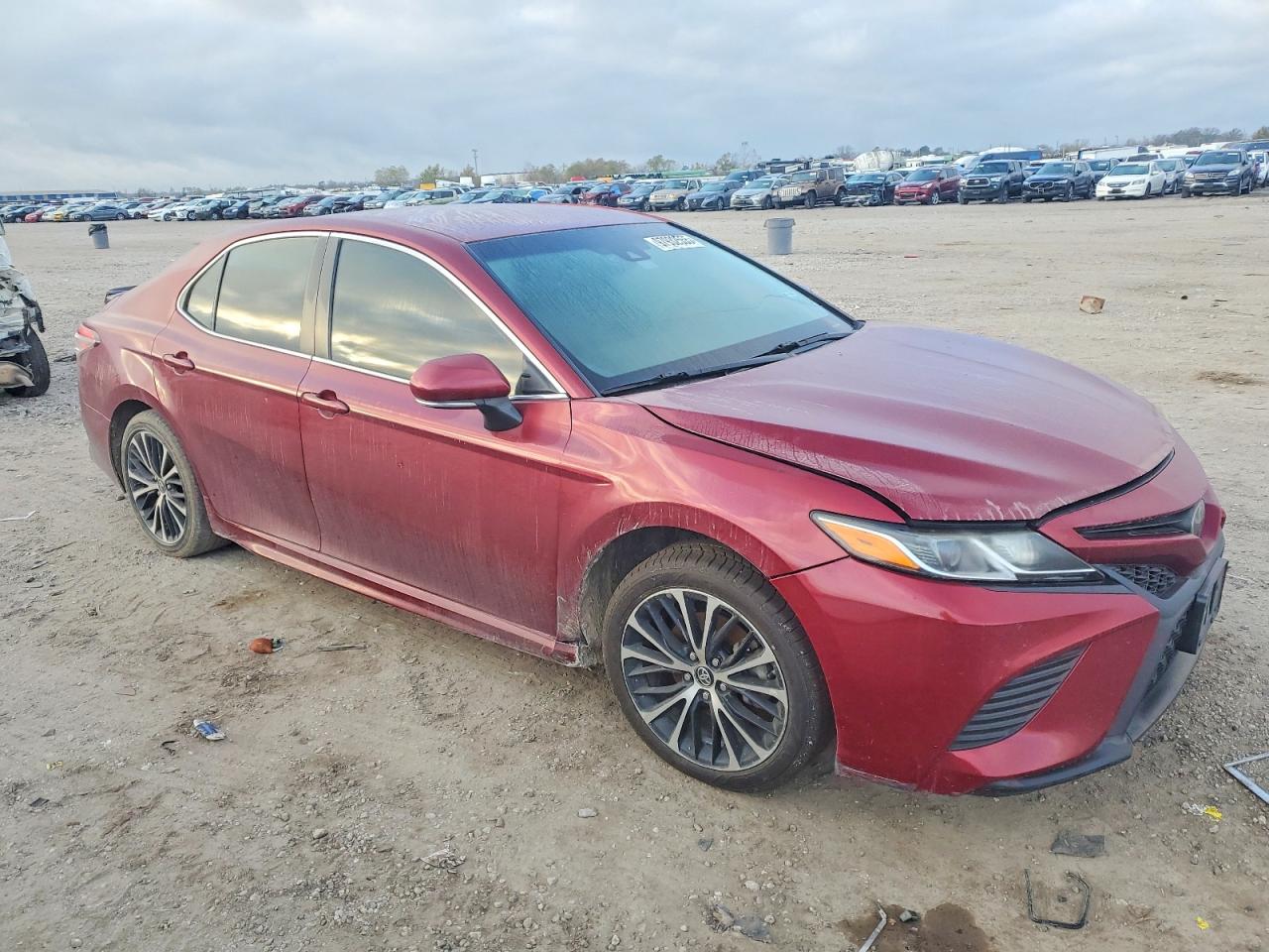 2018 TOYOTA CAMRY L photo 4