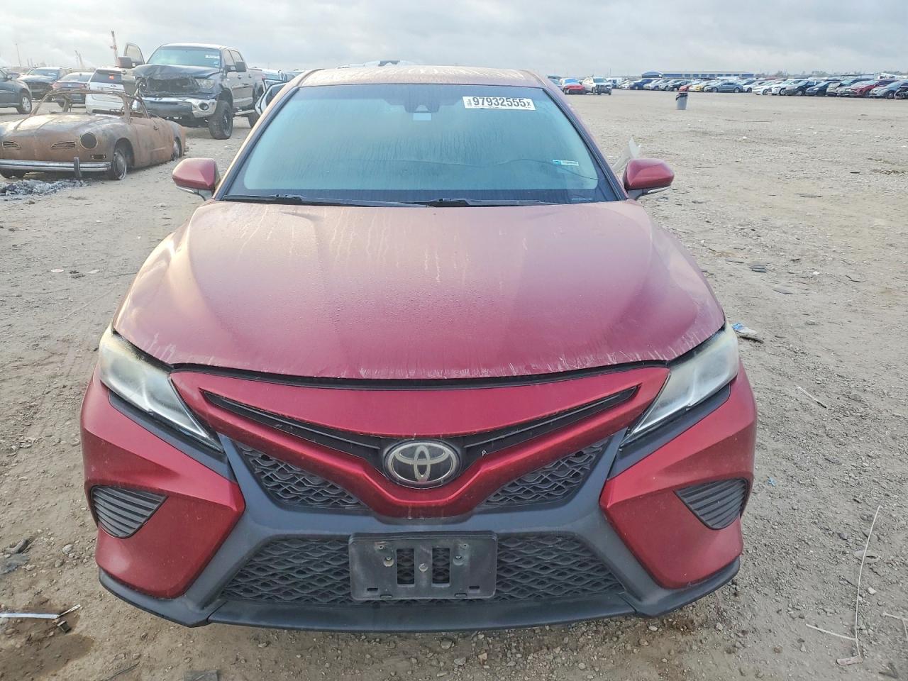 2018 TOYOTA CAMRY L photo 5