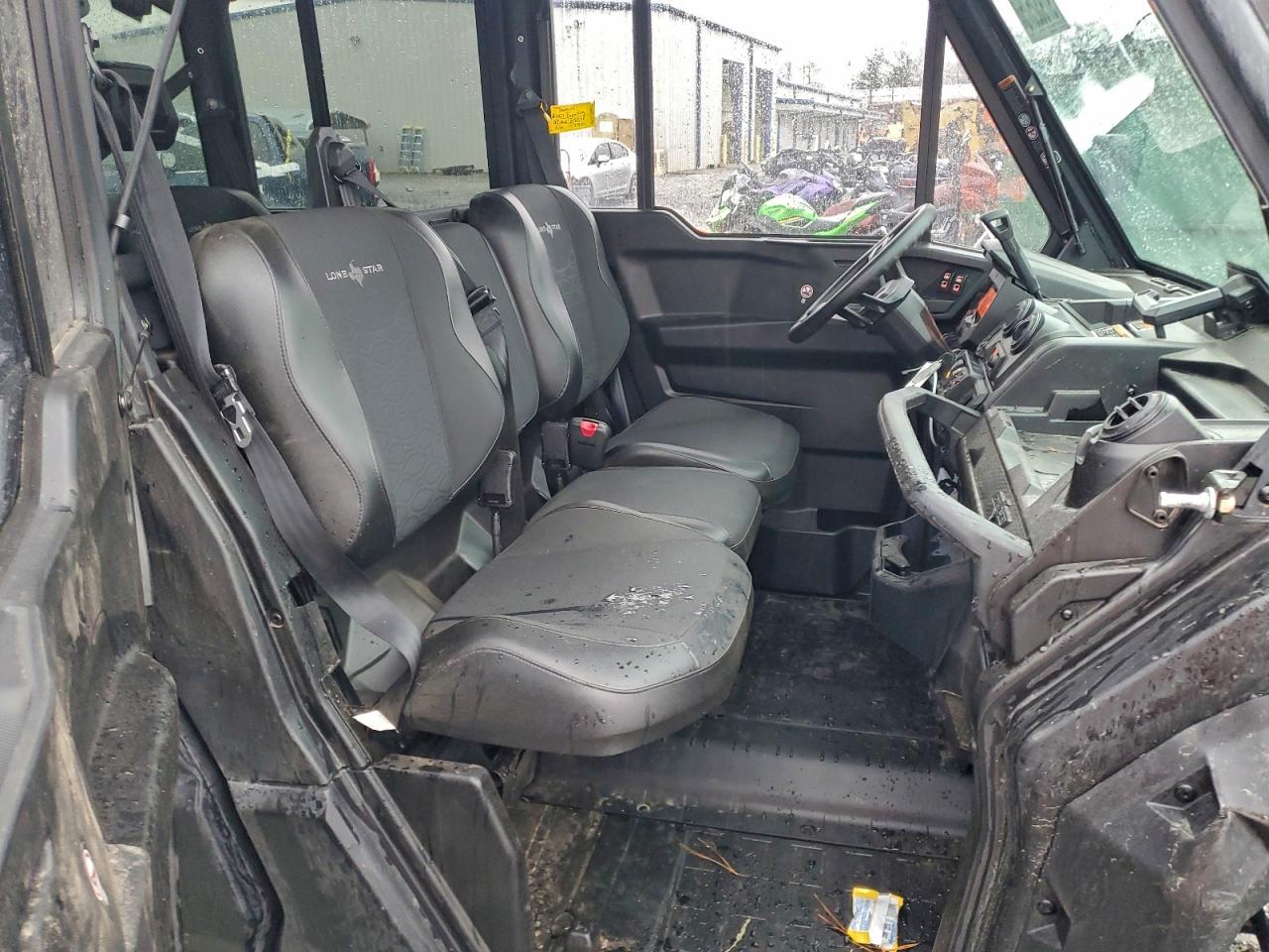 2025 CAN-AM DEFENDER UTILITY VEHICLE photo 13