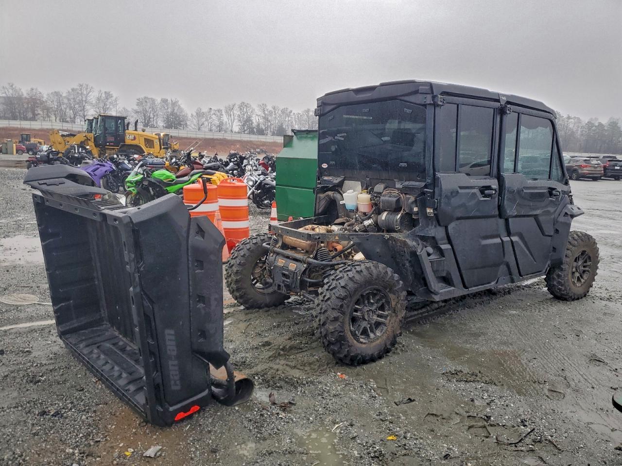 2025 CAN-AM DEFENDER UTILITY VEHICLE photo 10