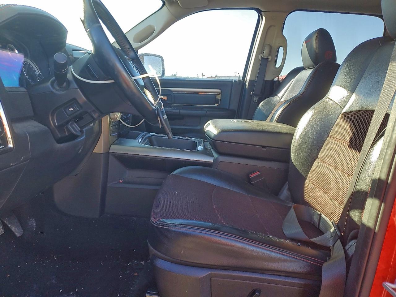 2016 RAM 1500 SPORT photo 7