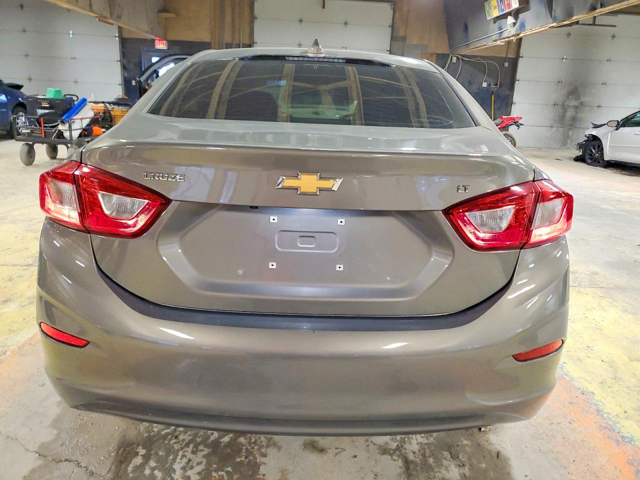 2019 CHEVROLET CRUZE LT photo 16