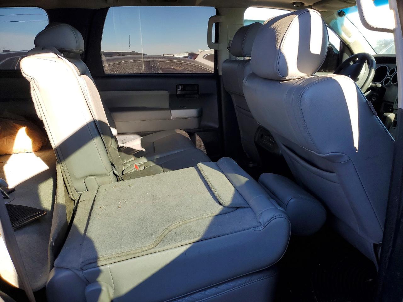 2008 TOYOTA SEQUOIA SR5 photo 10