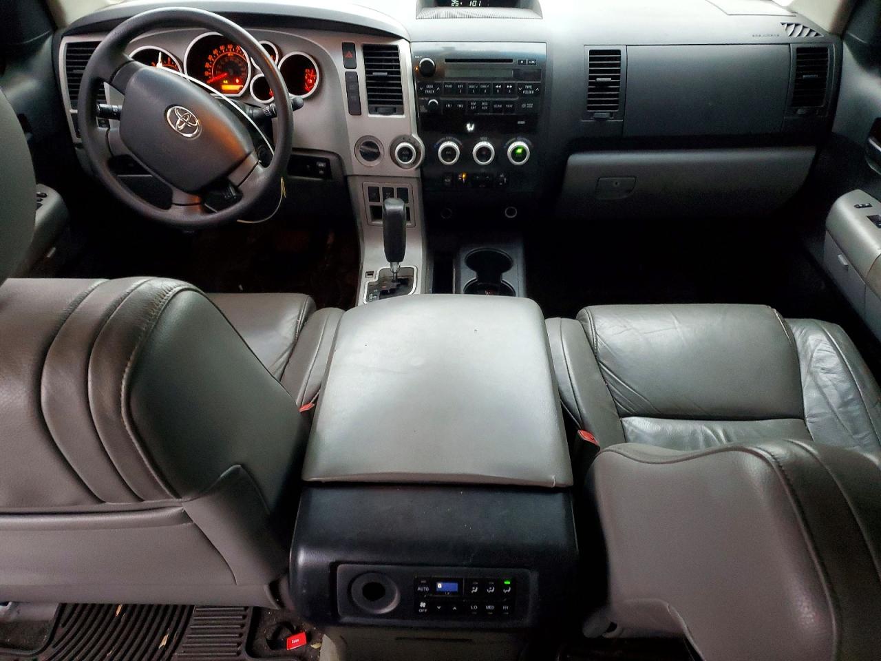 2008 TOYOTA SEQUOIA SR5 photo 8