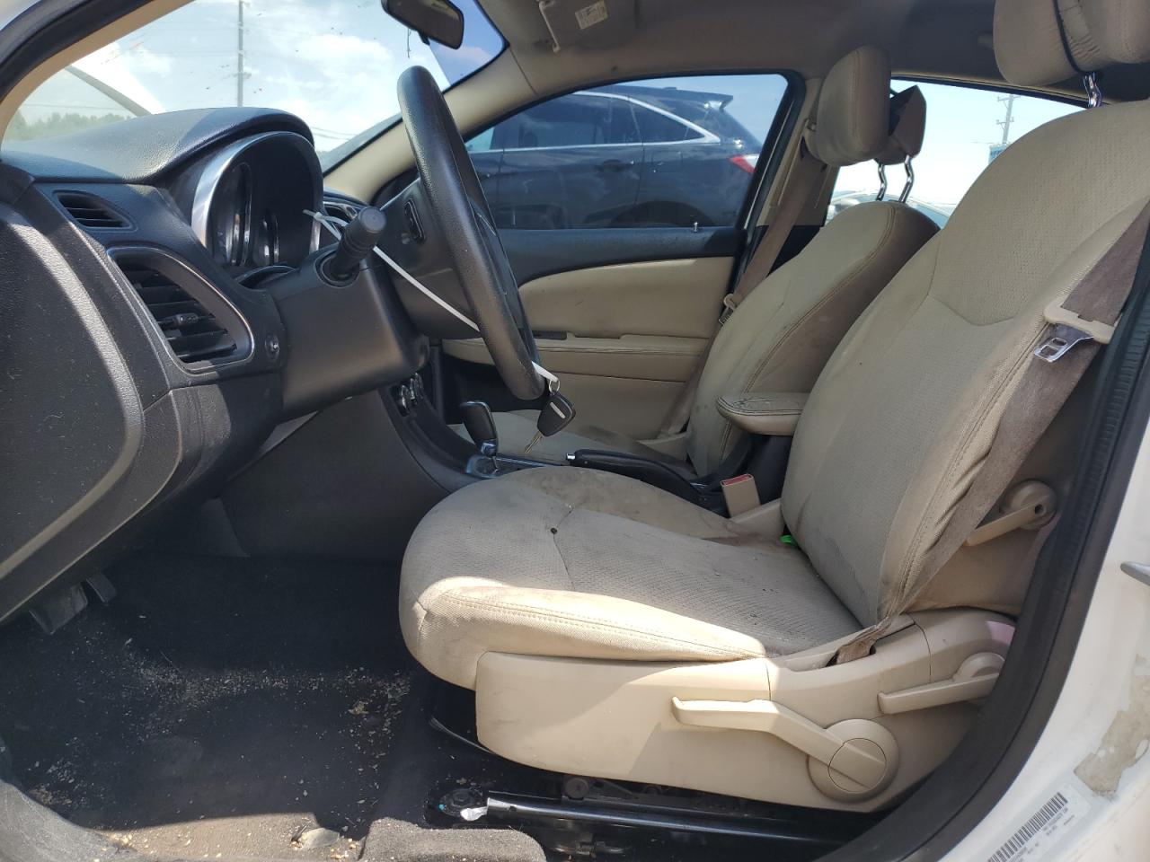 2013 CHRYSLER 200 LX photo 7