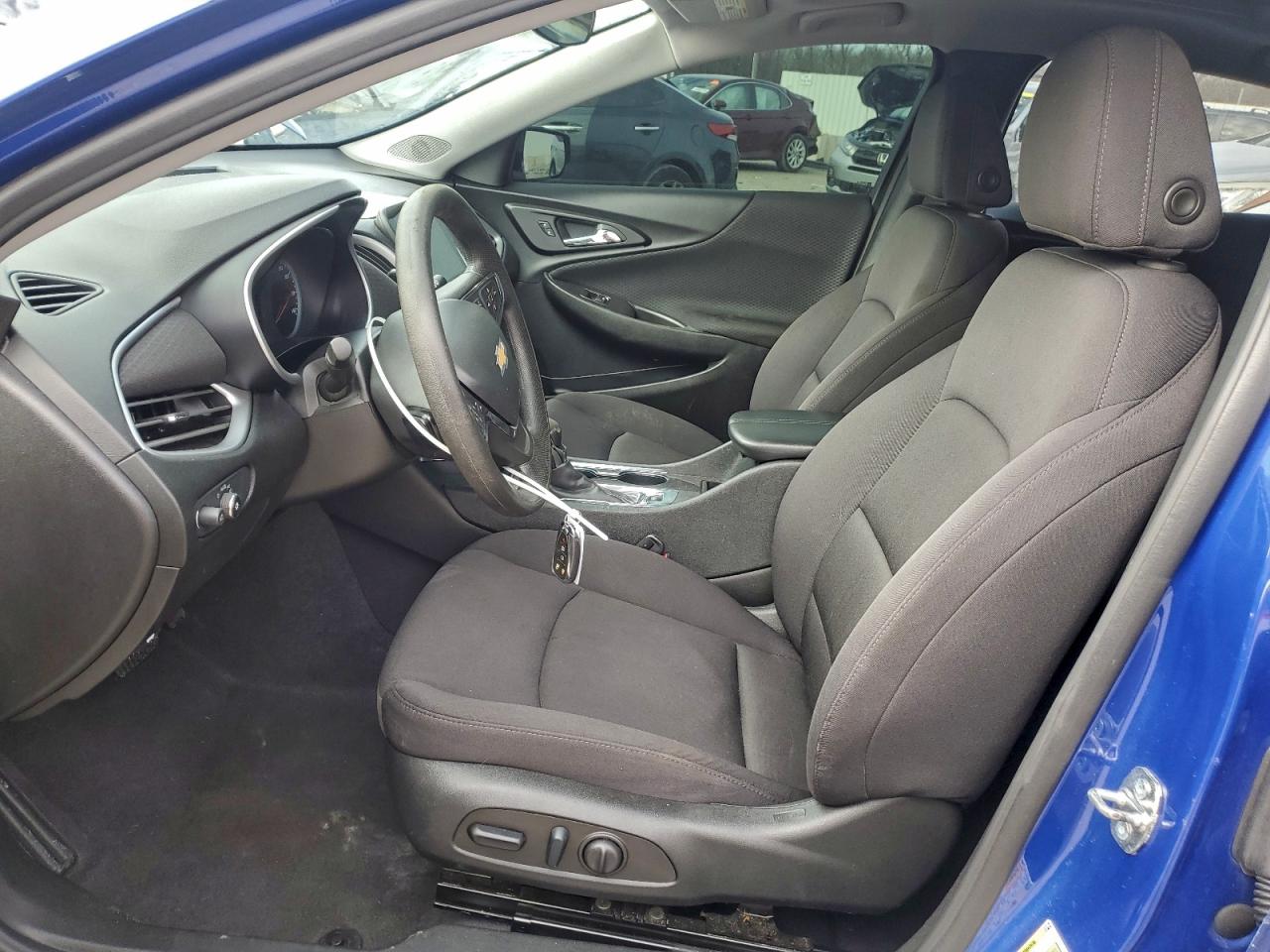 2023 CHEVROLET MALIBU LT photo 7