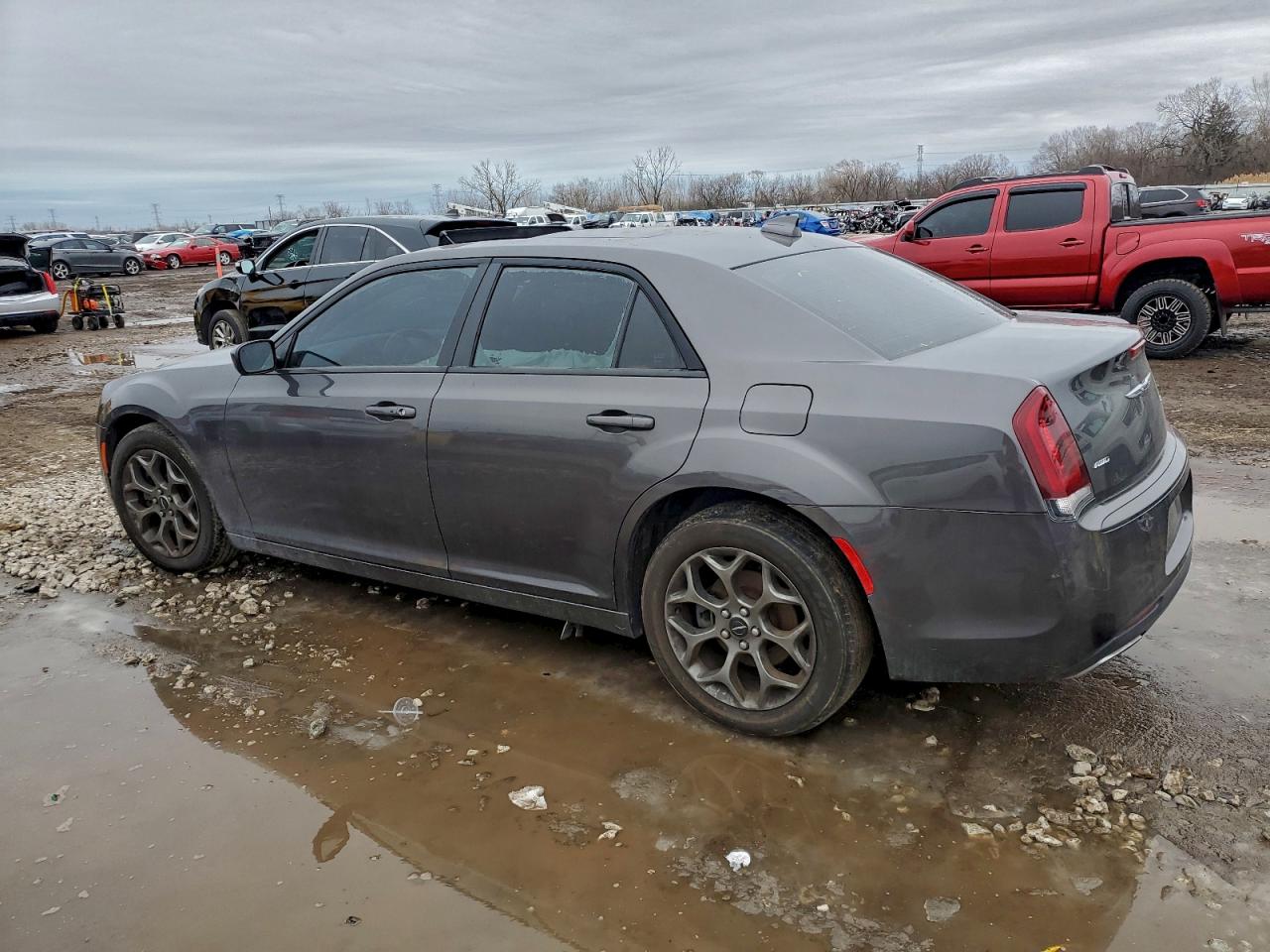 2015 CHRYSLER 300 S photo 2