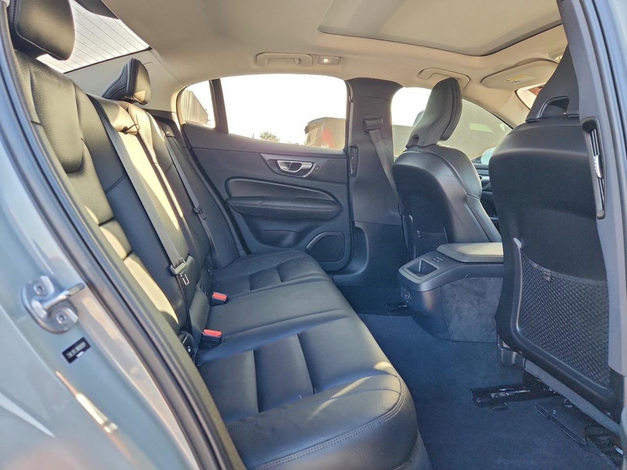 2024 VOLVO S60 PLUS photo 10