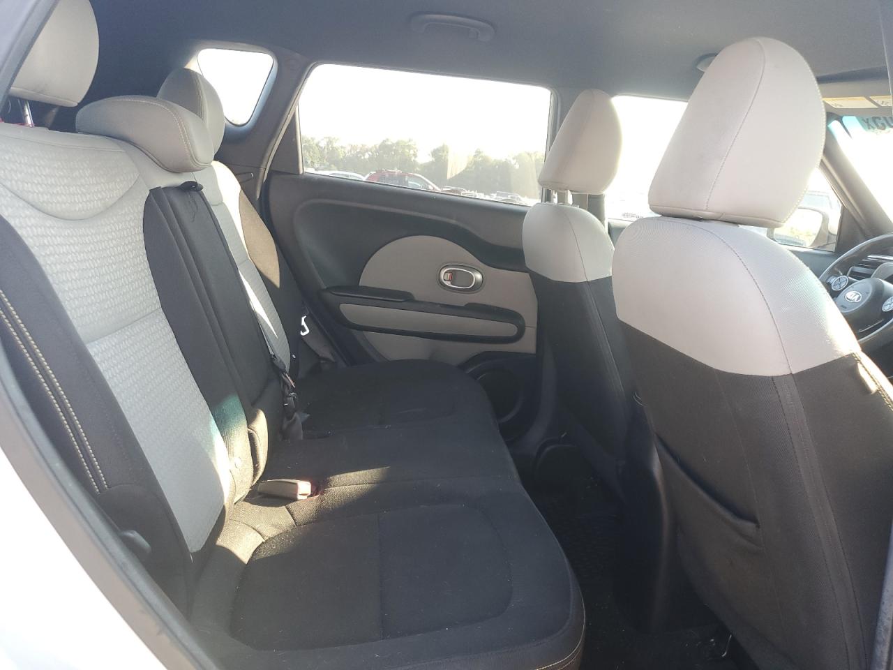 2015 KIA SOUL + photo 11