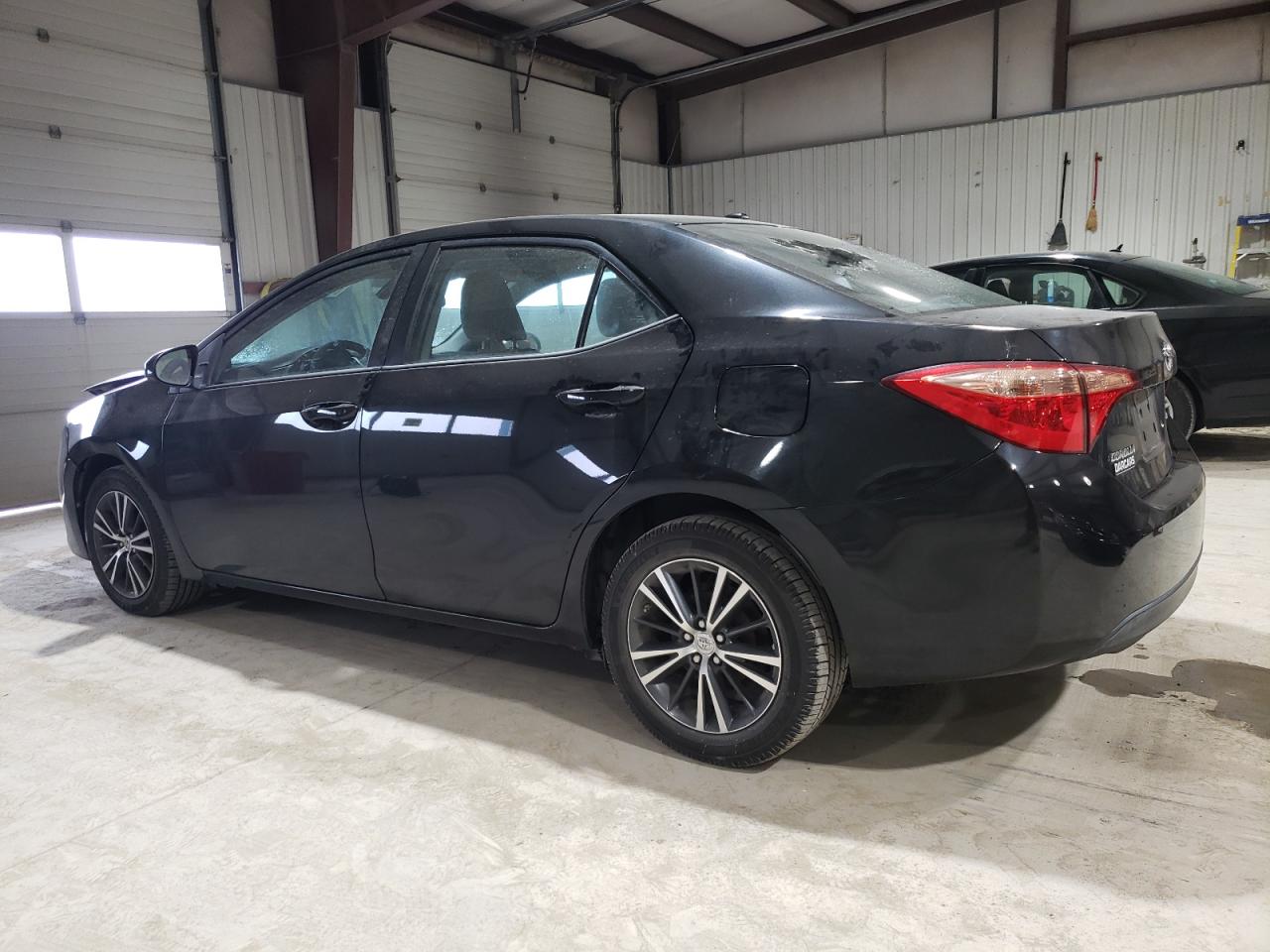2017 TOYOTA COROLLA L photo 2