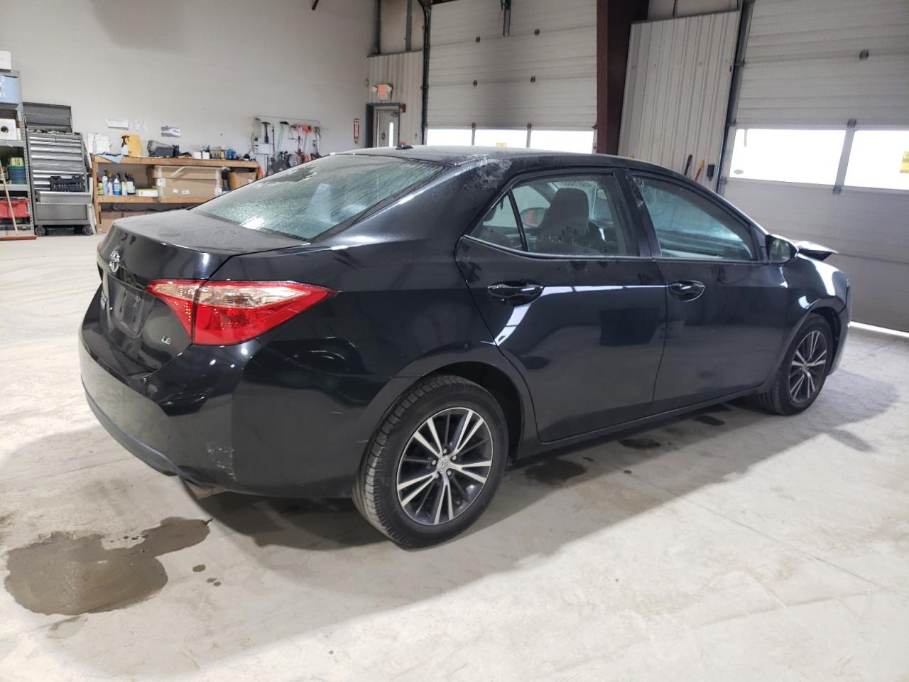 2017 TOYOTA COROLLA L photo 3