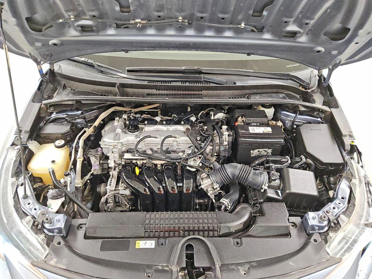 2020 TOYOTA COROLLA LE photo 11