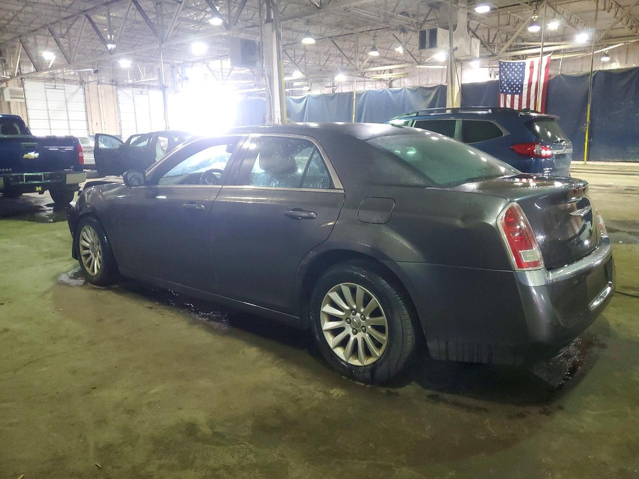 2014 CHRYSLER 300 photo 4