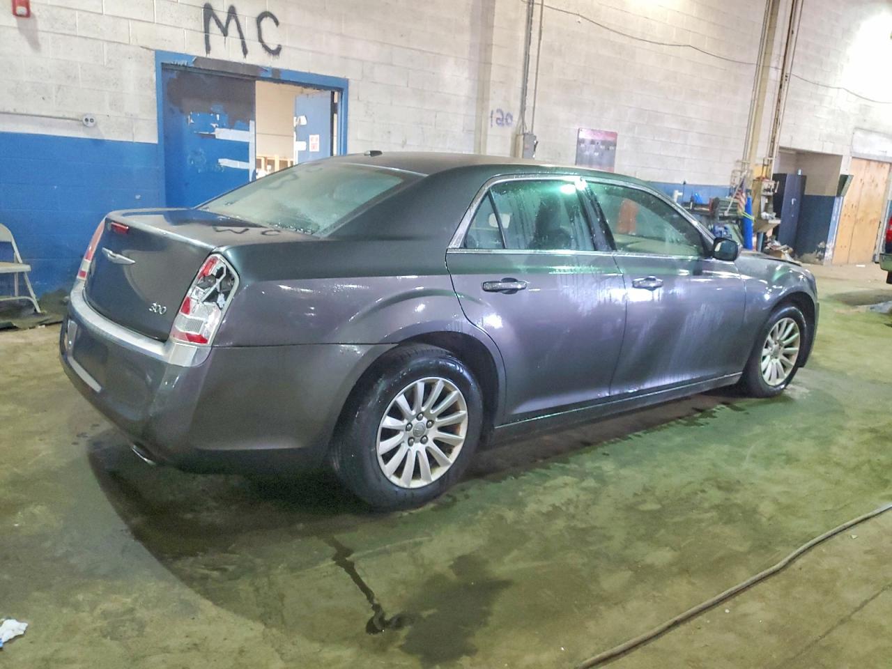 2014 CHRYSLER 300 photo 7