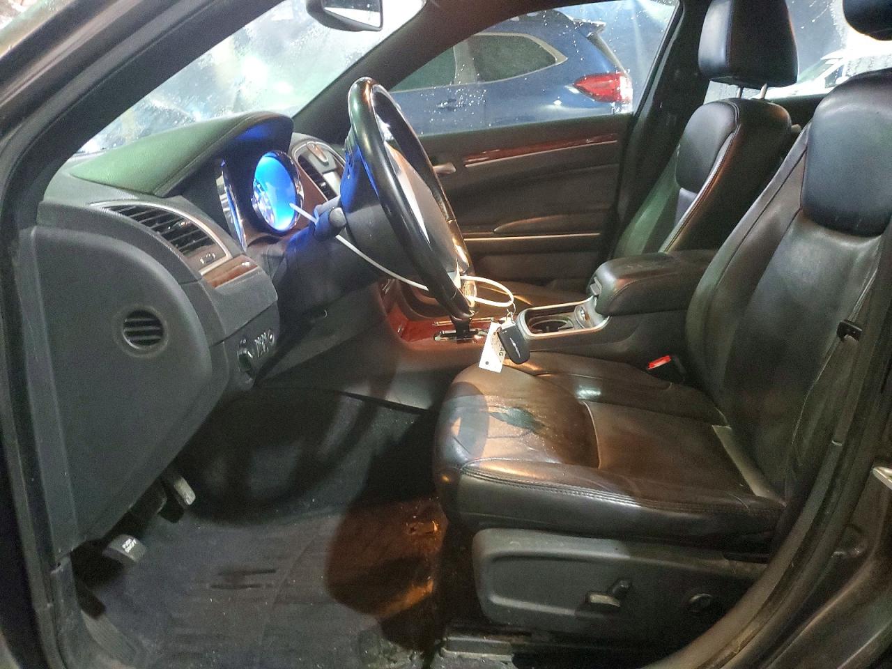 2014 CHRYSLER 300 photo 19