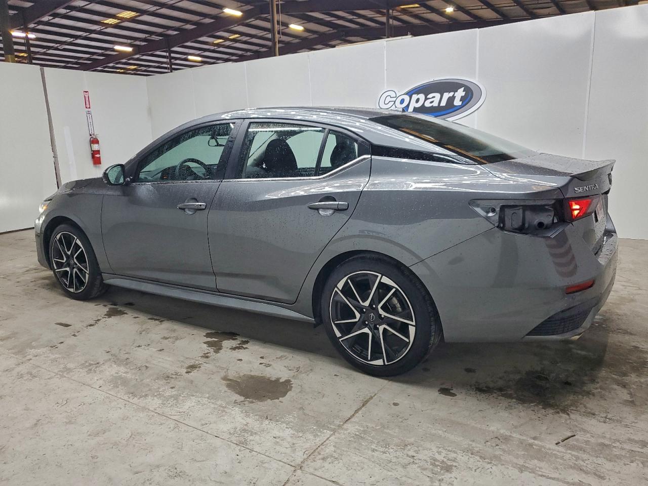 2025 NISSAN SENTRA SR photo 3