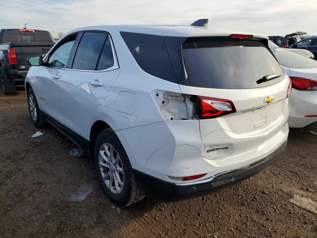 2020 CHEVROLET EQUINOX LT photo 2