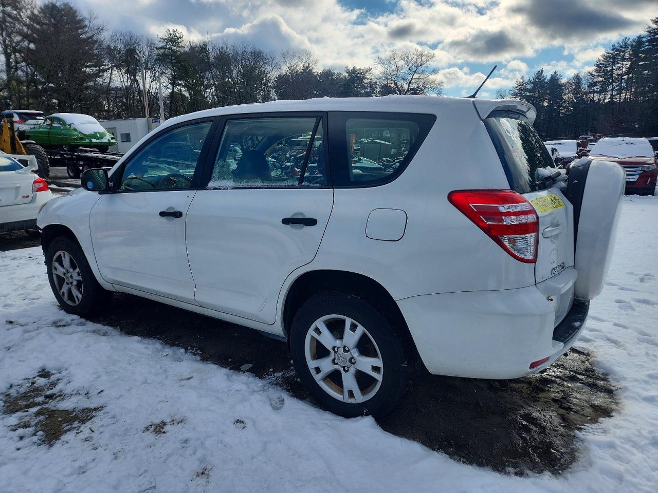 2010 TOYOTA RAV4 photo 2