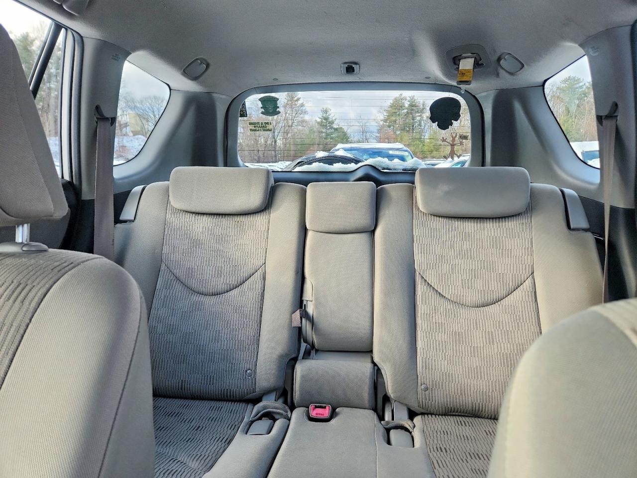 2010 TOYOTA RAV4 photo 10