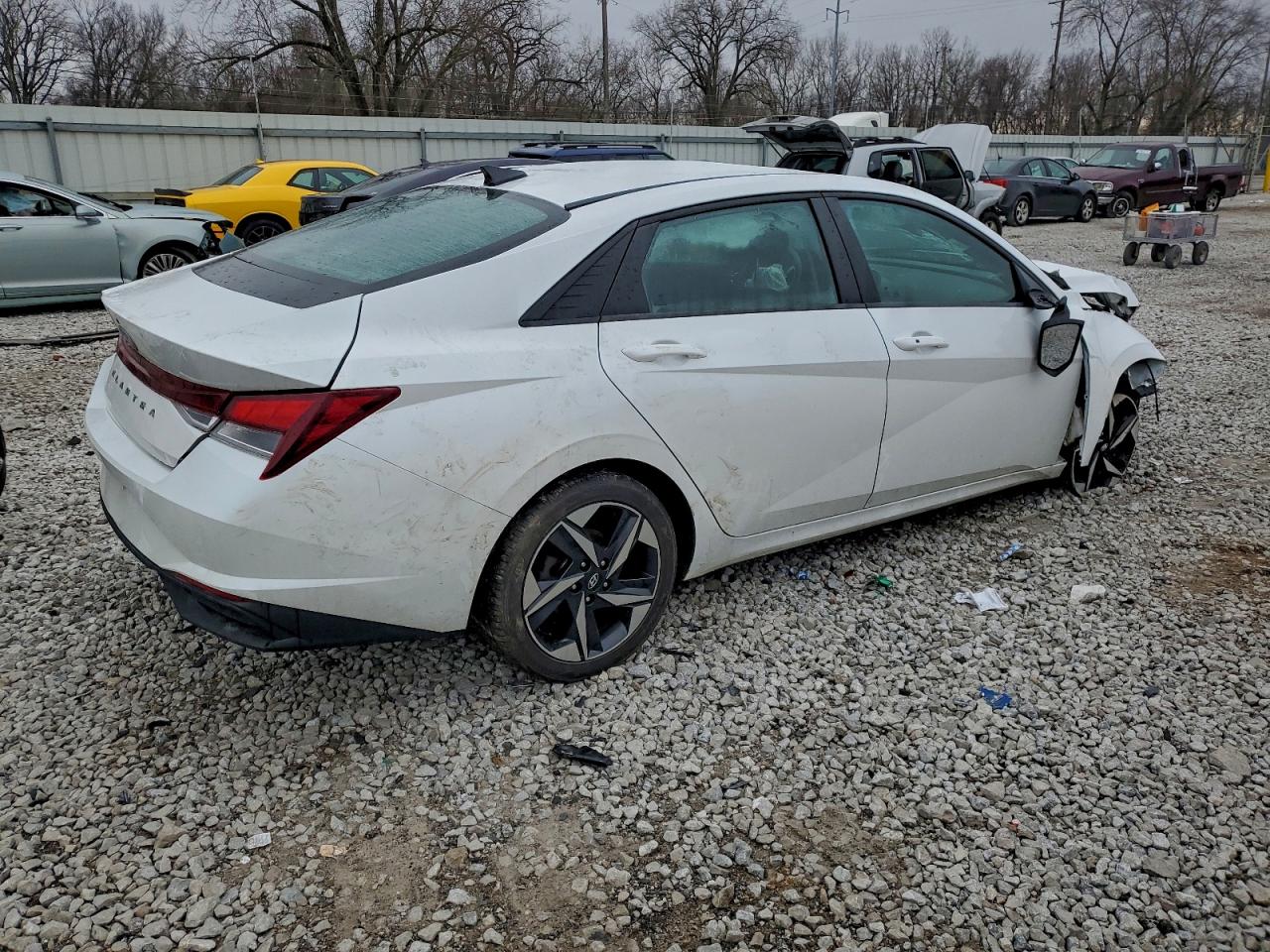 2023 HYUNDAI ELANTRA SEL photo 7