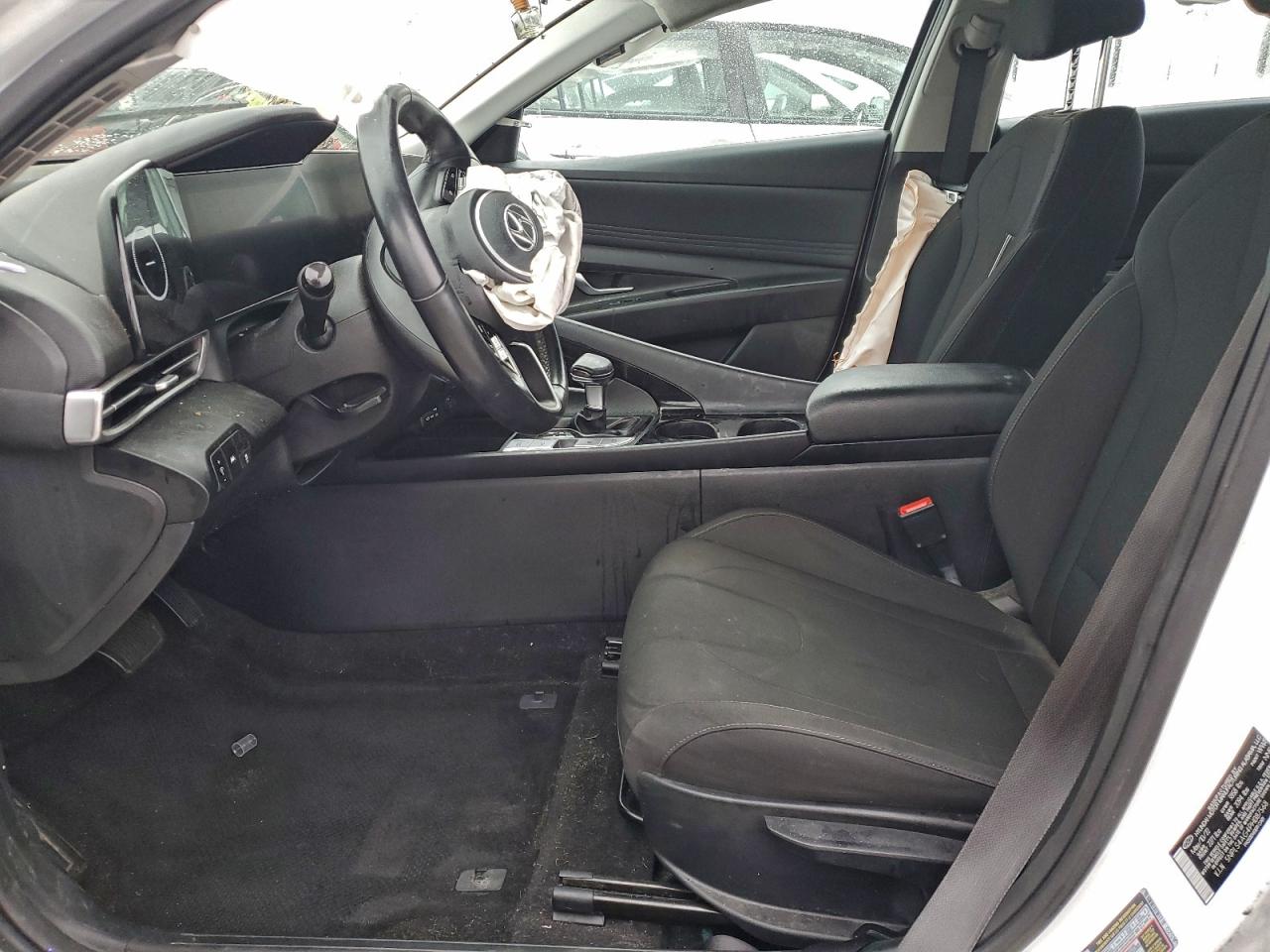 2023 HYUNDAI ELANTRA SEL photo 19