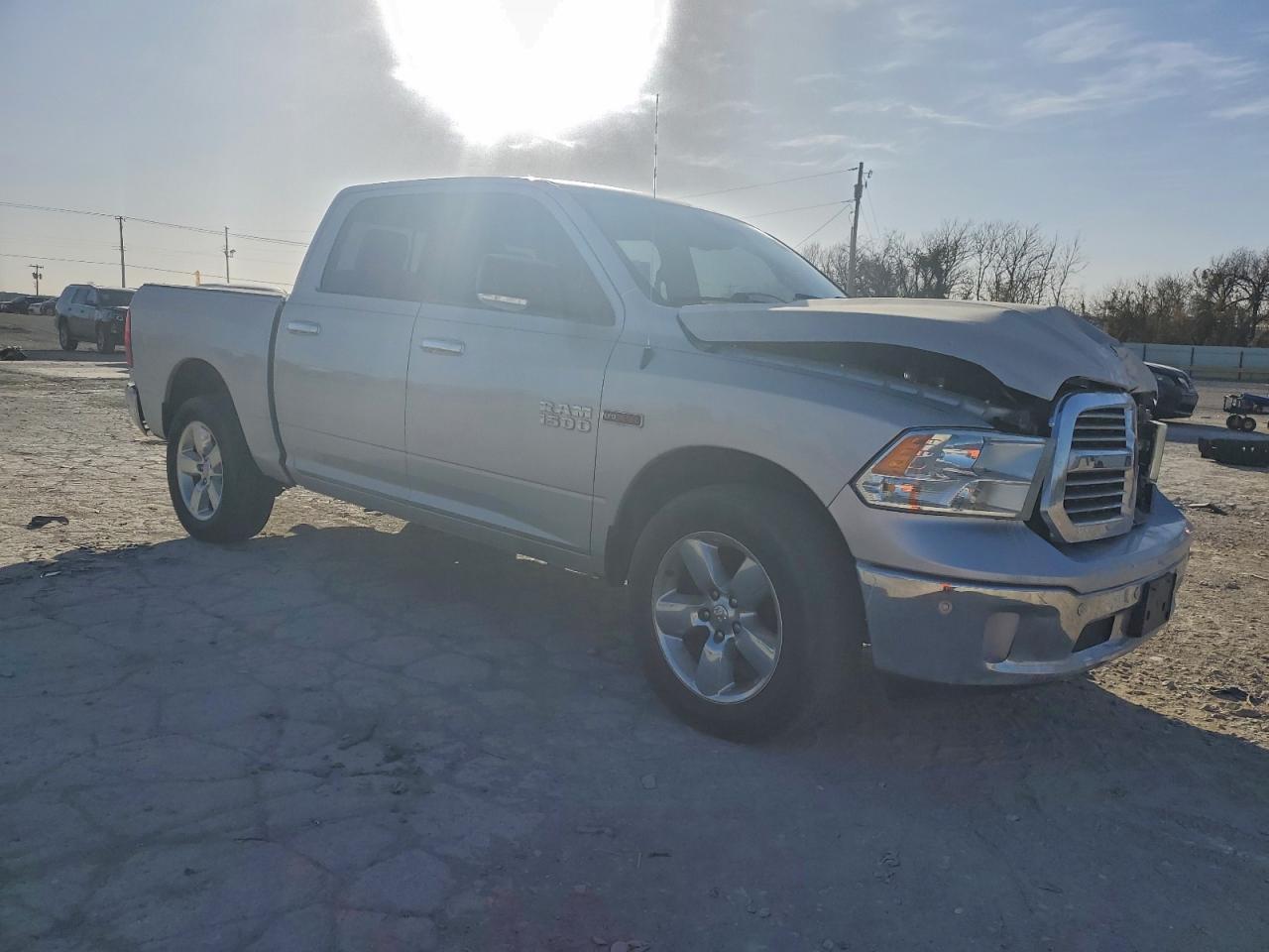 2015 RAM 1500 SLT photo 7