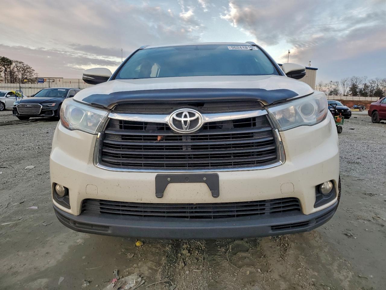 2016 TOYOTA HIGHLANDER XLE photo 5