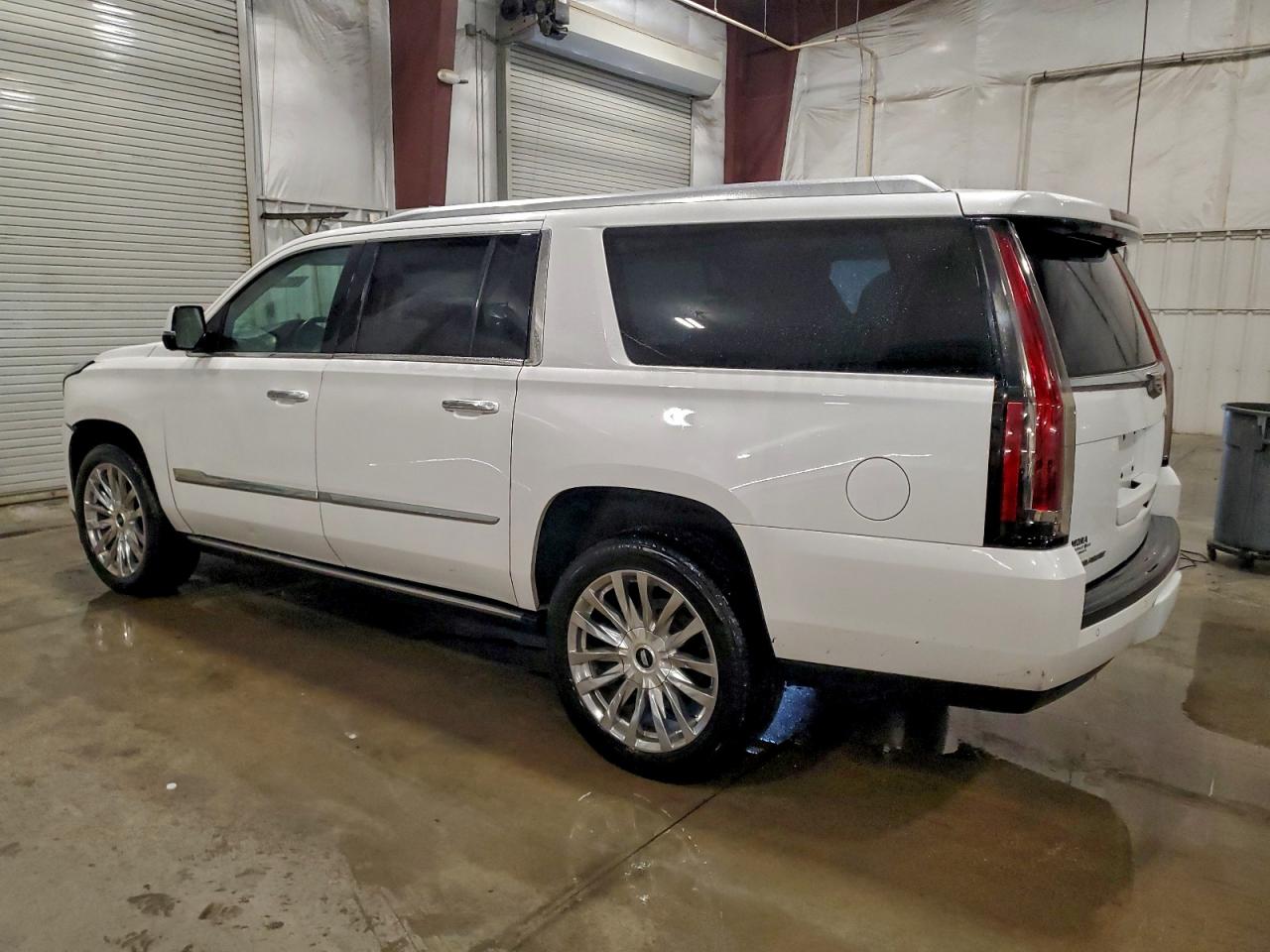 2016 CADILLAC ESCALADE ESV PREMIUM photo 3