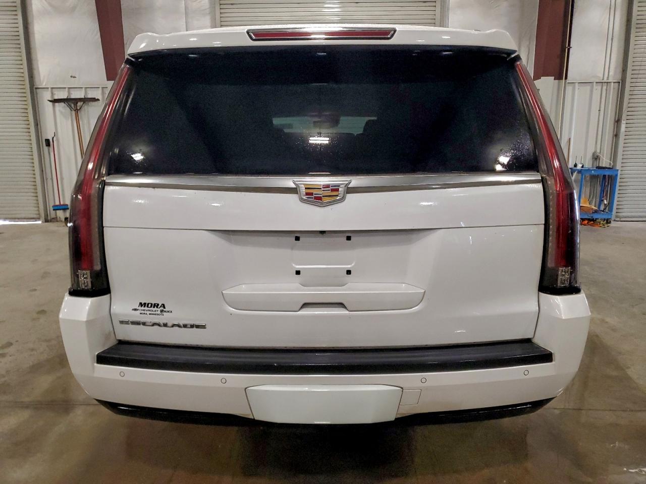 2016 CADILLAC ESCALADE ESV PREMIUM photo 11
