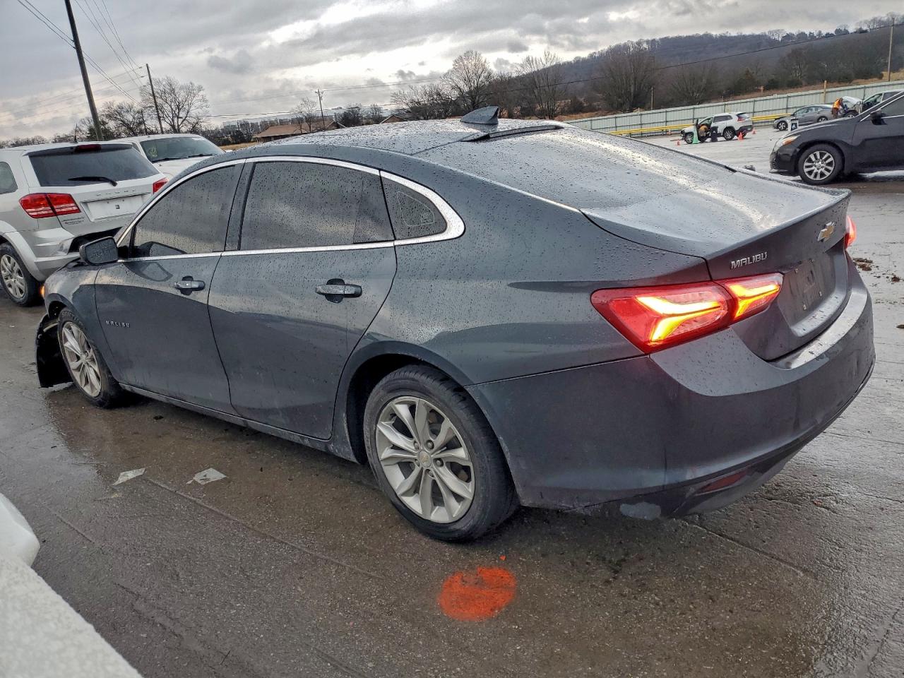 2021 CHEVROLET MALIBU LT photo 3