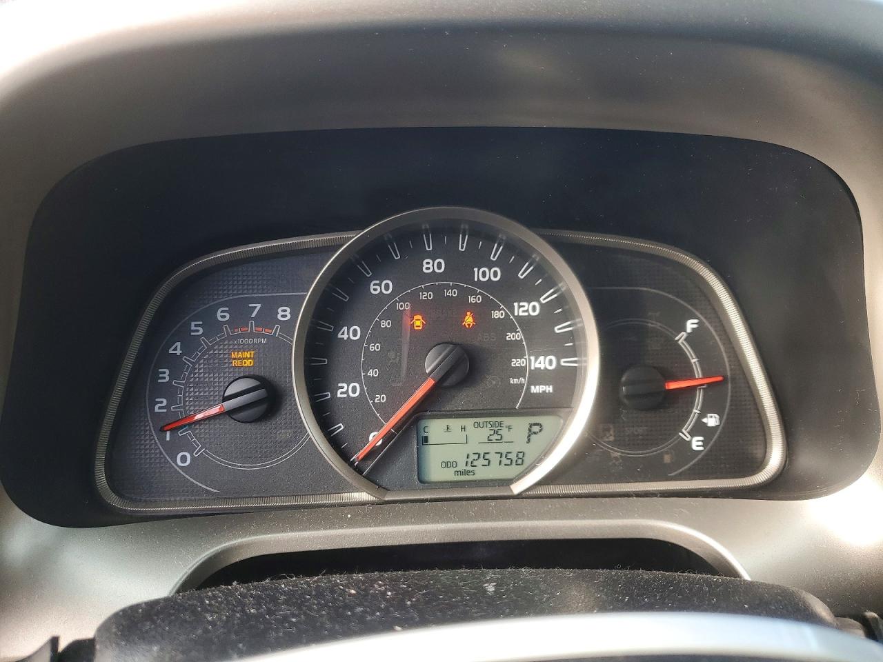 2013 TOYOTA RAV4 XLE photo 9