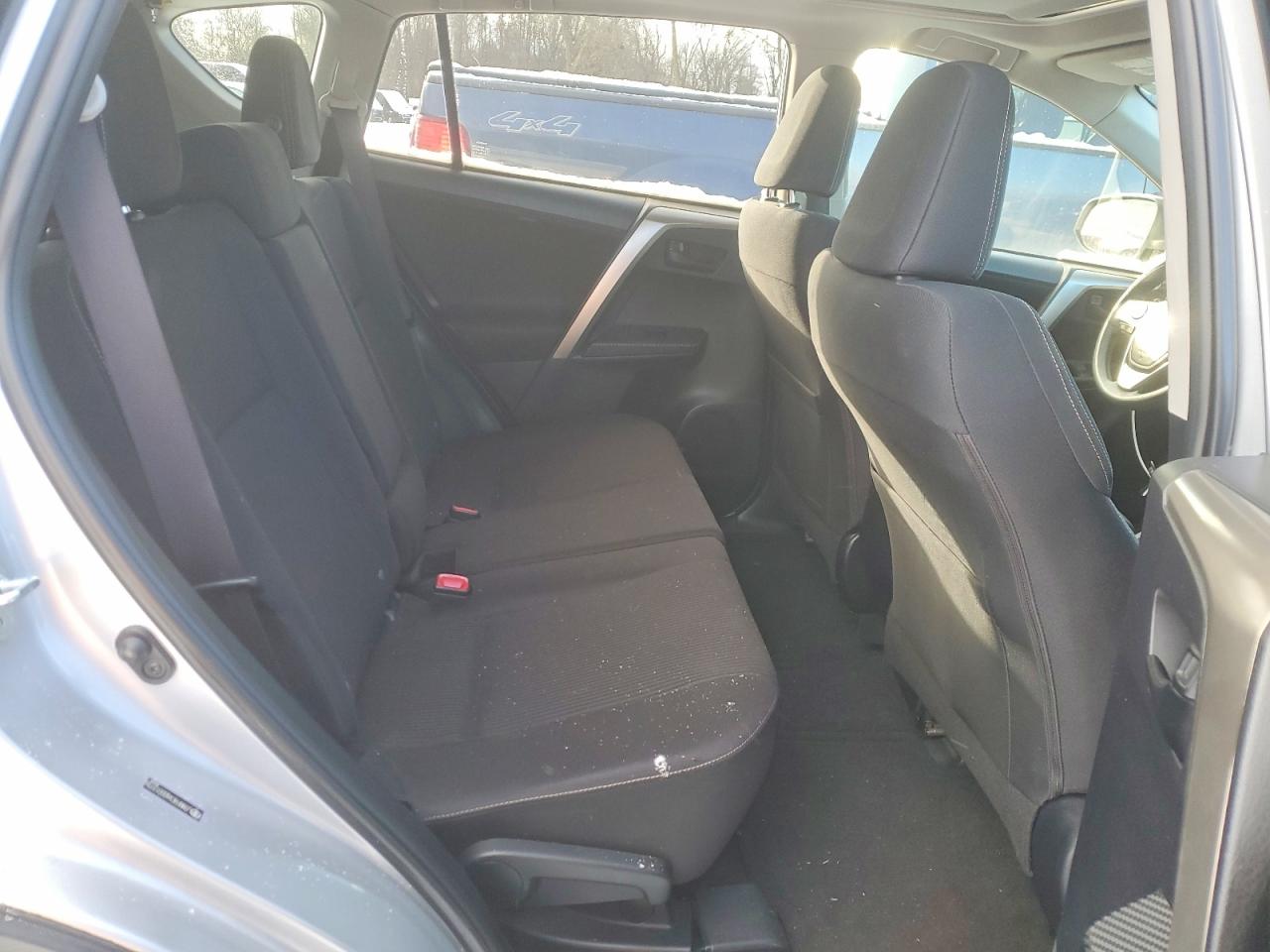 2013 TOYOTA RAV4 XLE photo 11