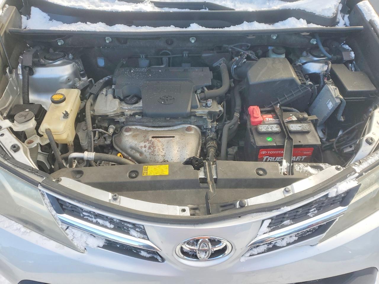 2013 TOYOTA RAV4 XLE photo 12