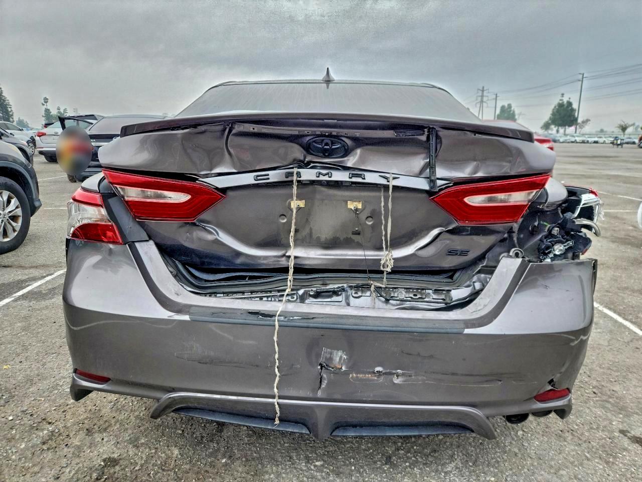 2019 TOYOTA CAMRY L photo 11