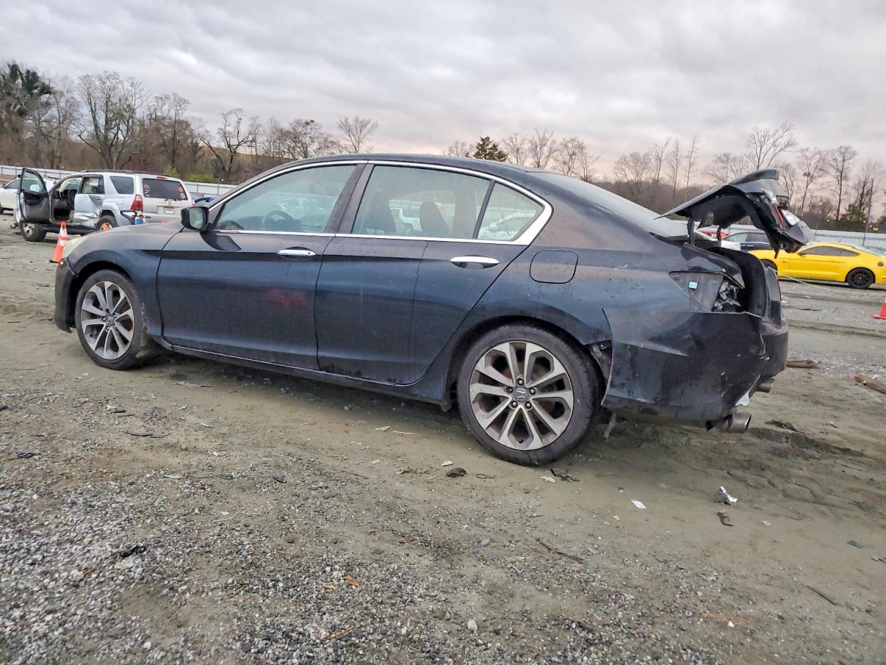 2015 HONDA ACCORD SPORT photo 2