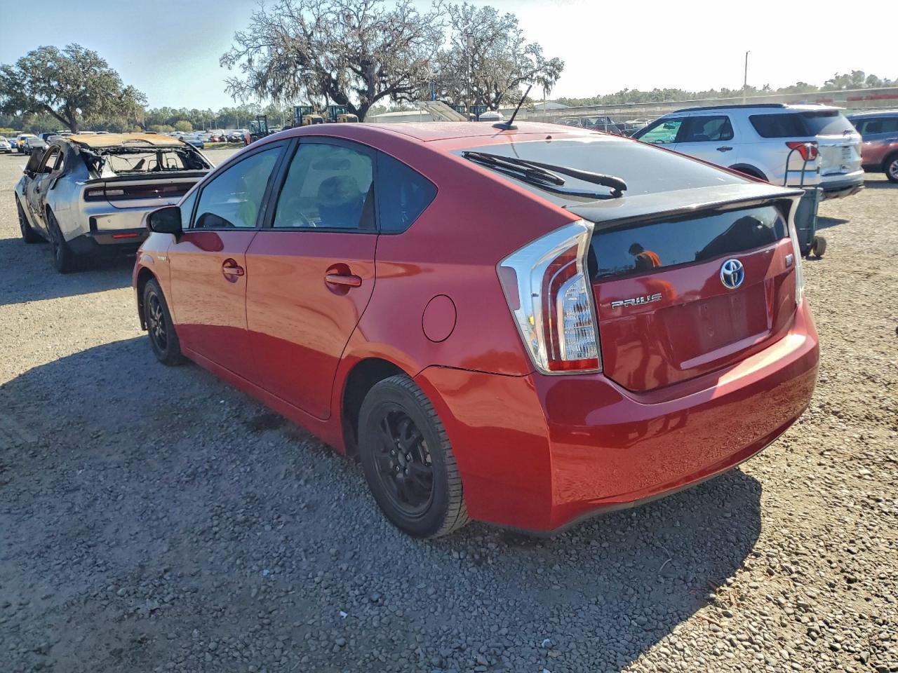 2015 TOYOTA PRIUS photo 3