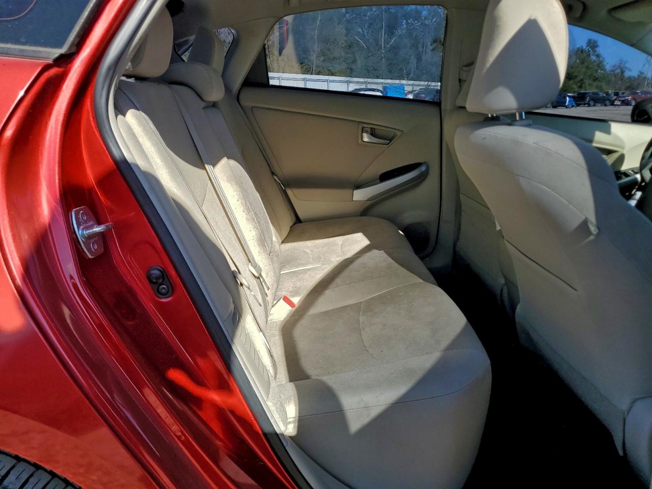 2015 TOYOTA PRIUS photo 19