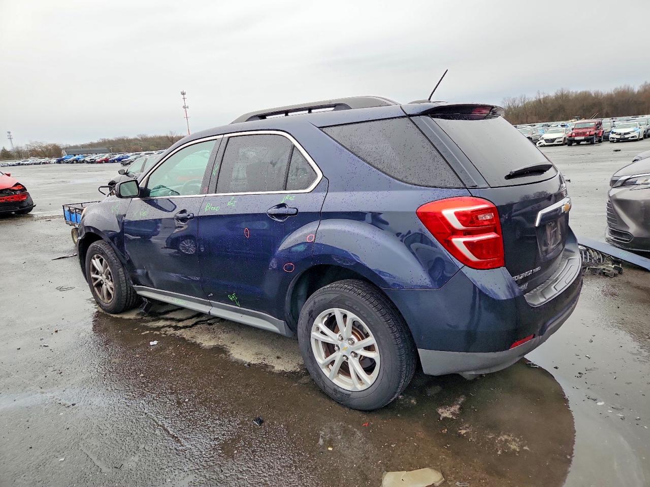 2017 CHEVROLET EQUINOX LT photo 4