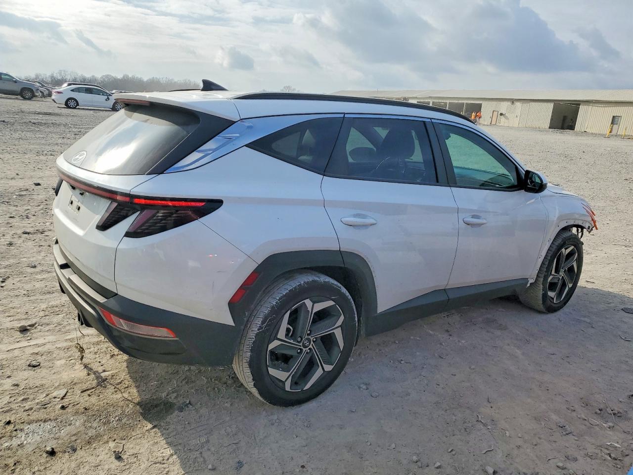 2024 HYUNDAI TUCSON SEL photo 3