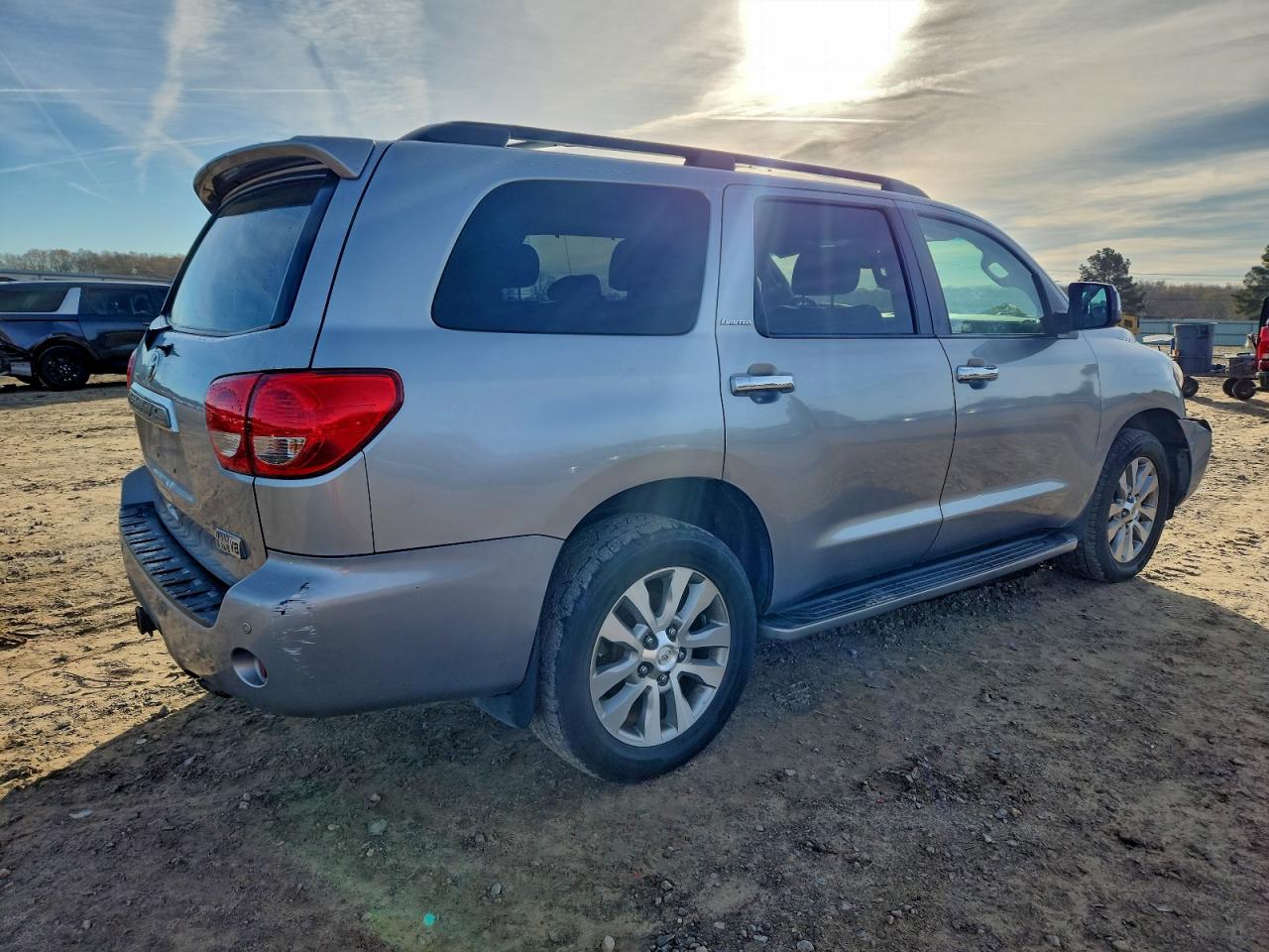 2011 TOYOTA SEQUOIA LIMITED photo 3