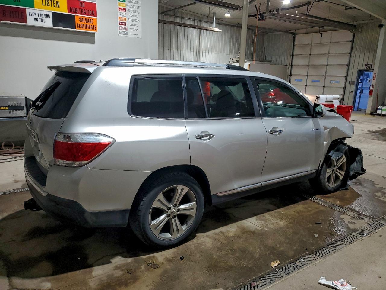 2011 TOYOTA HIGHLANDER LIMITED photo 7