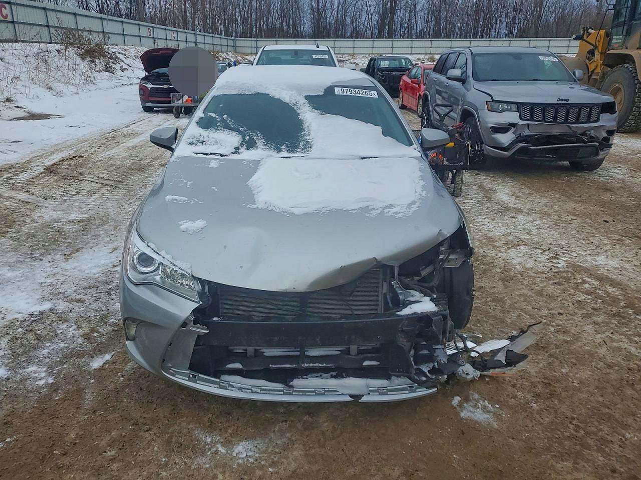 2015 TOYOTA CAMRY LE photo 5