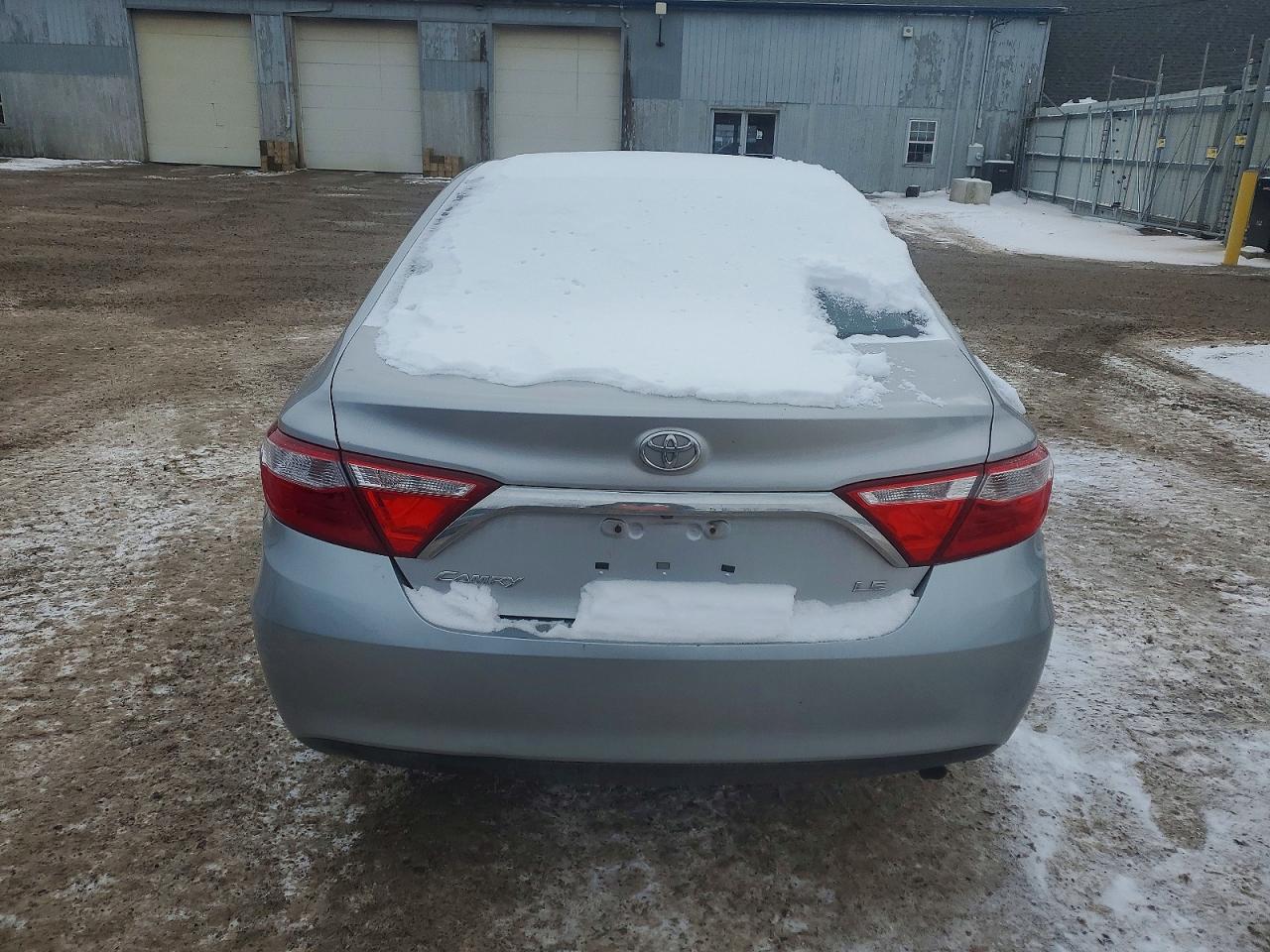 2015 TOYOTA CAMRY LE photo 6