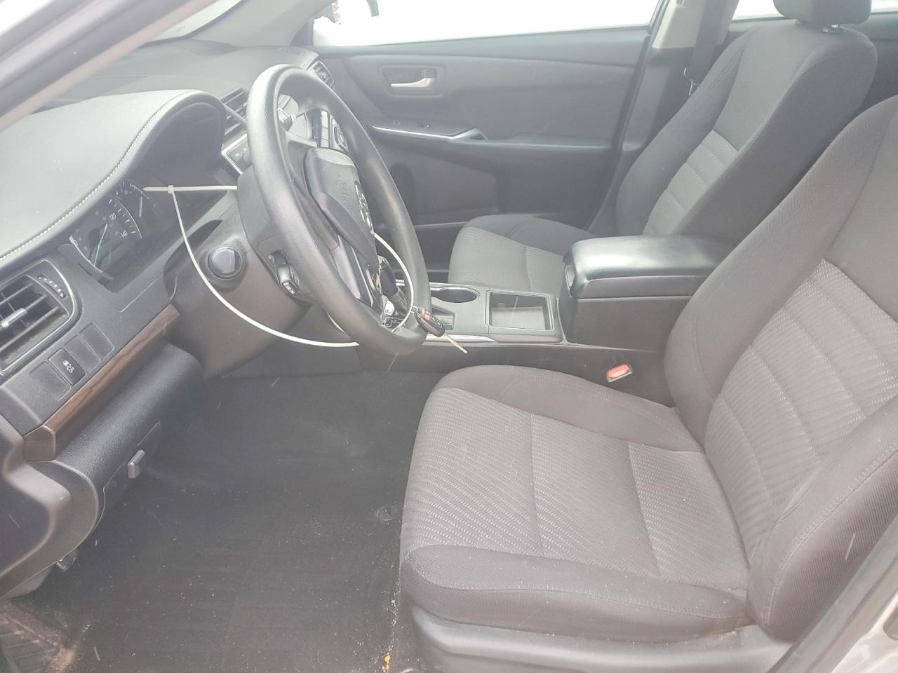 2015 TOYOTA CAMRY LE photo 7
