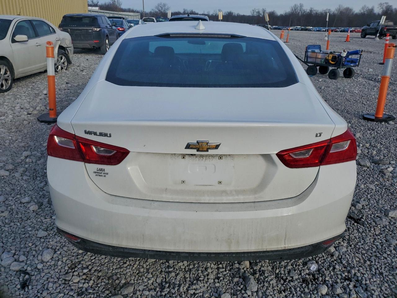 2017 CHEVROLET MALIBU LT photo 6