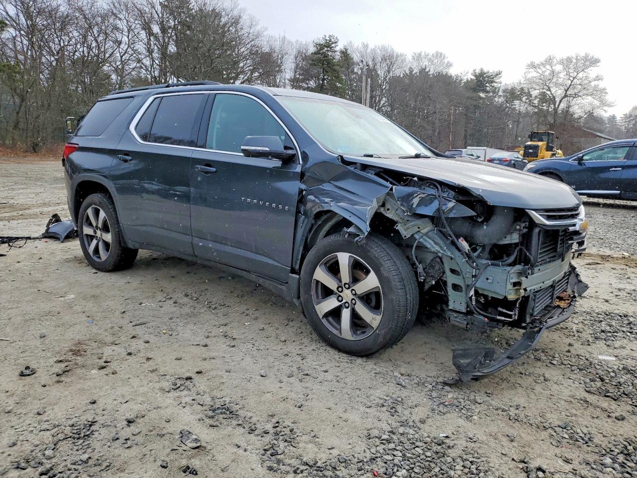 2019 CHEVROLET TRAVERSE LT photo 4