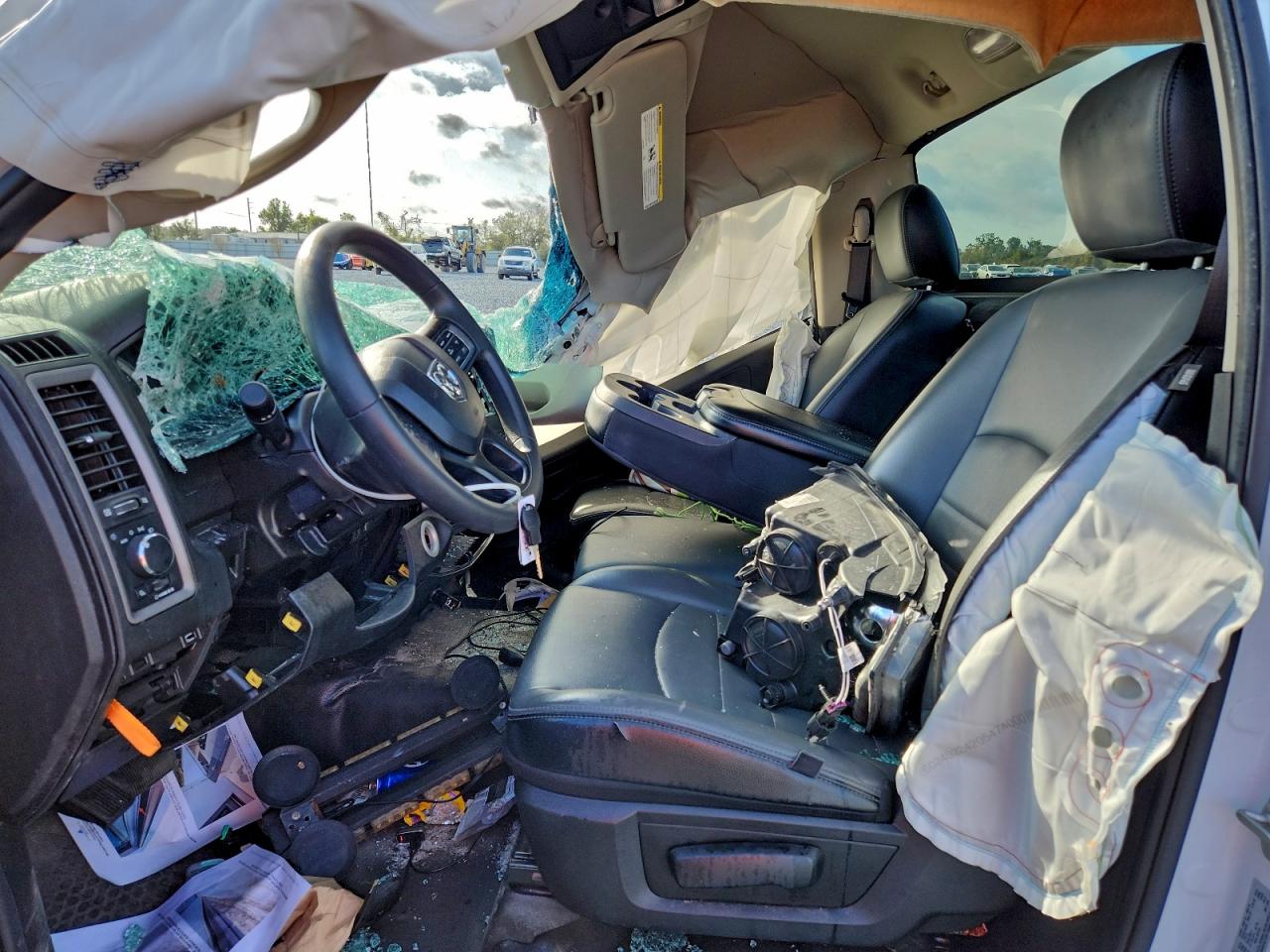 2023 RAM 1500 CLASSIC TRADESMAN photo 7